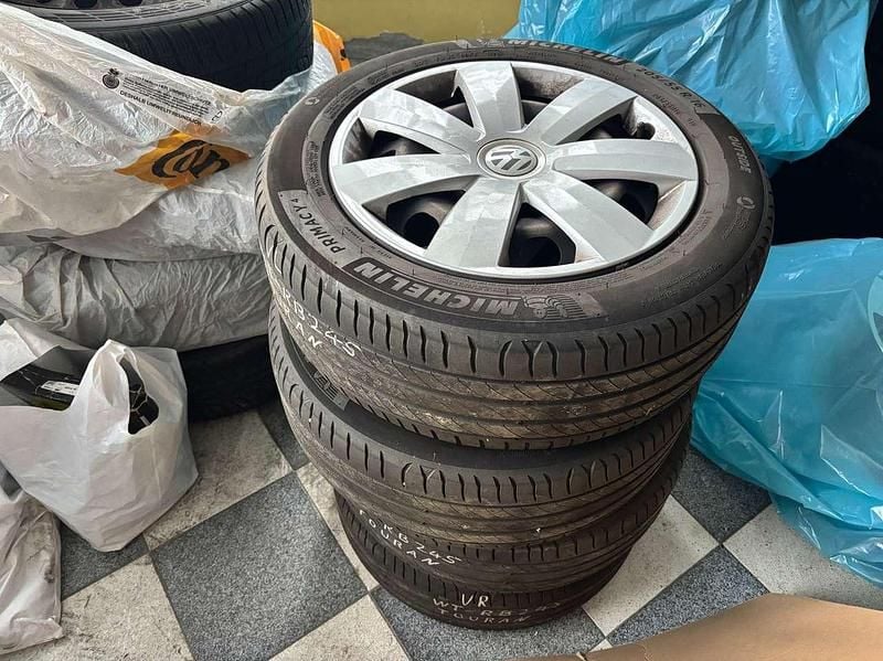 Usata VW Touran Comfortline 105 CV (77 kW) 2011 Blu/azzurro Monovolume