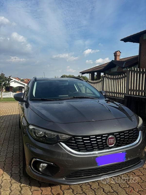 Usata Fiat Tipo 90 CV (66 kW) 2017 Grigio Berlina