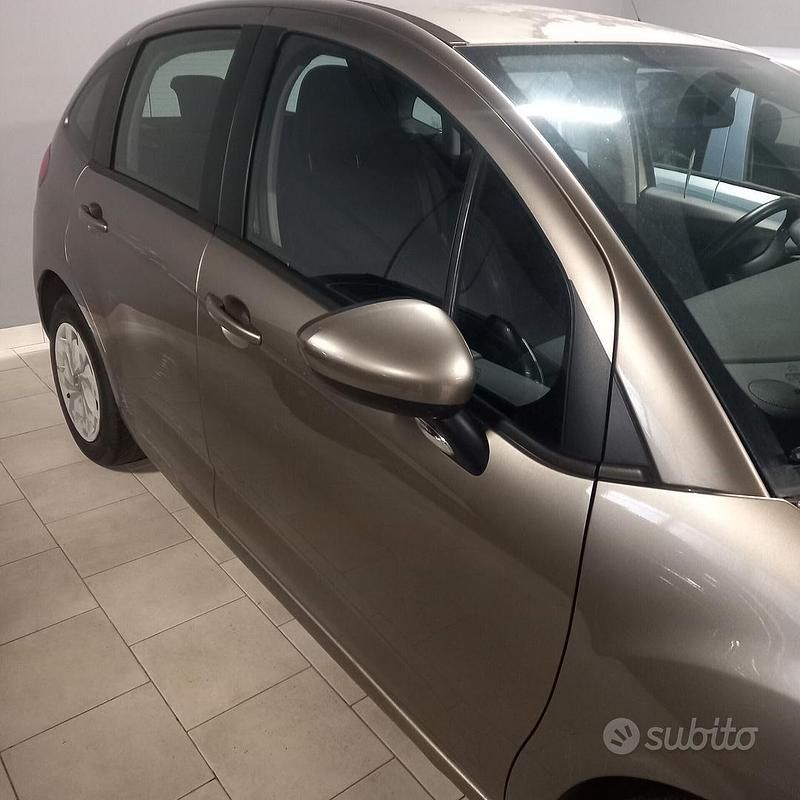 Usata Citroën C3 Business Class 68 CV (50 kW) 2011 Giallo Berlina
