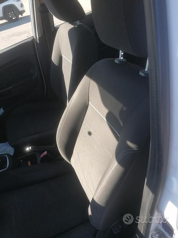 Usata Ford Fiesta 2016 Bianco Berlina