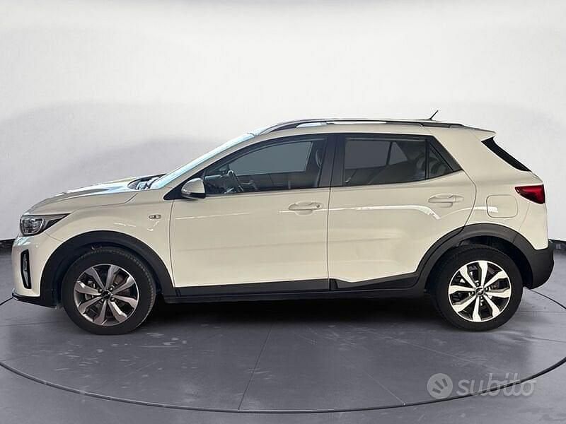 Usata Kia Stonic Style 100 CV (73 kW) 2022 Blu/azzurro SUV