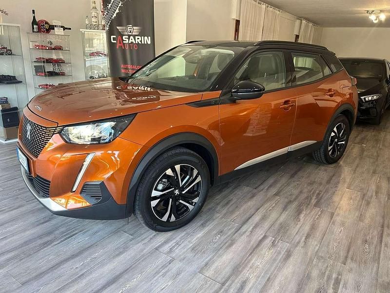 Usata Peugeot 2008 Allure 56 kW (77 CV) 2020 Arancione SUV
