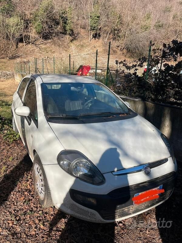 Bianco Usata 2010 Fiat Punto Evo Due volumi | 1800 € (Super prezzo) - Immagine 1/4