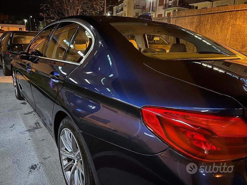 Usata BMW 520 Luxury Line 2019 Blu Berlina