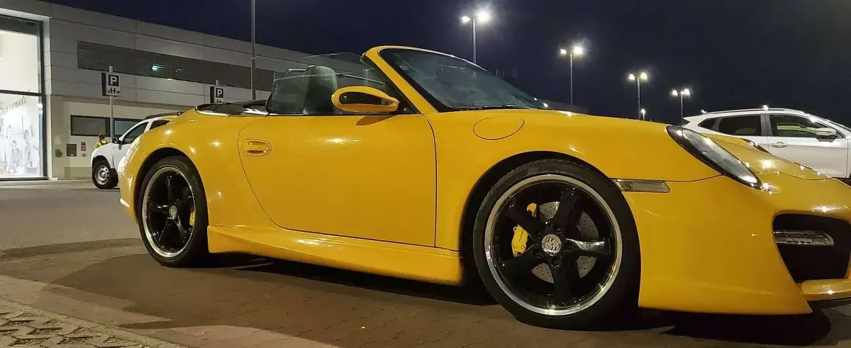 Usata Porsche 911 Carrera Cabriolet 355 CV (261 kW) 2005 Oro Cabrio