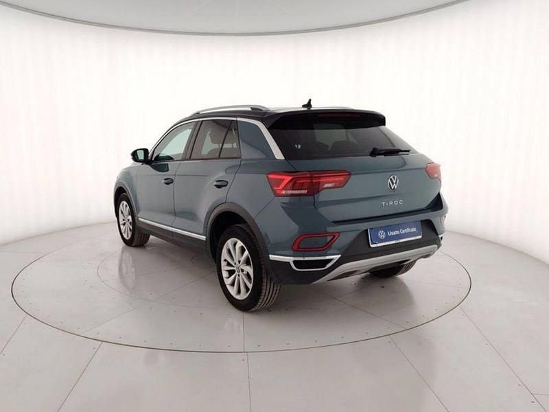 Usata VW T-Roc Style 110 CV (80 kW) 2023 Grigio metallizzato SUV