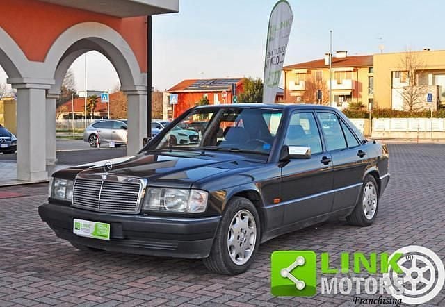 Usata Mercedes 190 126 CV (92 kW) 1993 Grigio Berlina