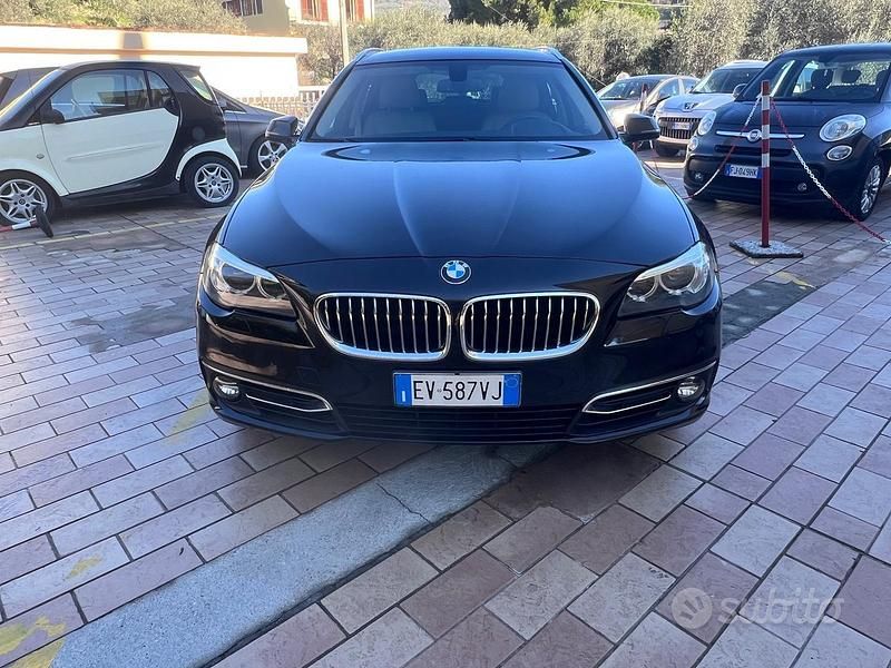 Usata BMW 525 Luxury Line 217 CV (159 kW) 2014 Nero Station wagon