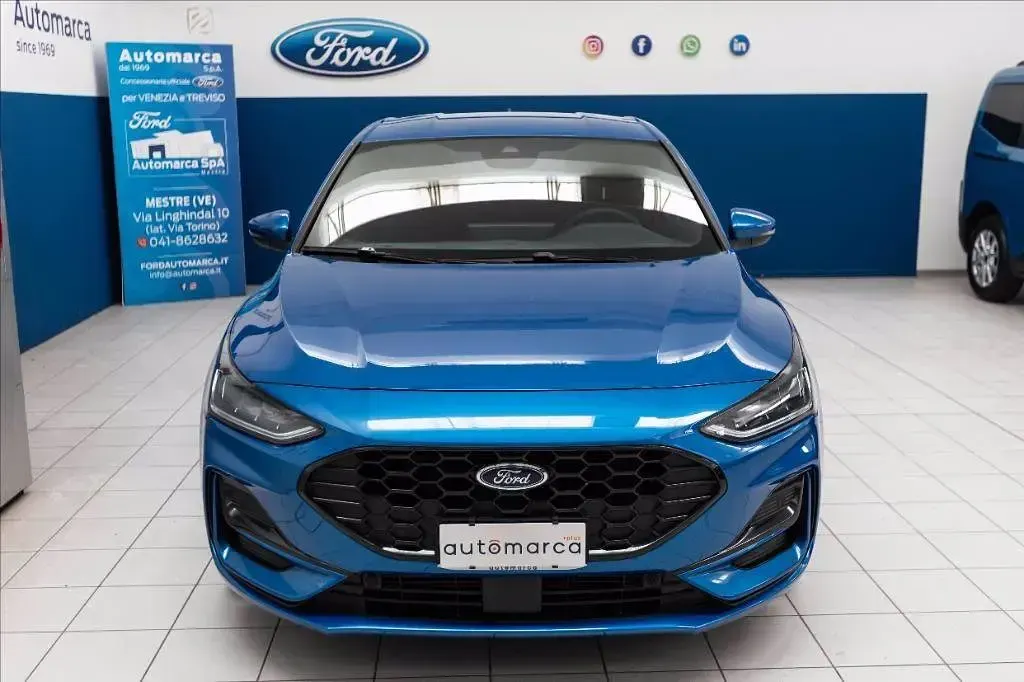 Usata Ford Focus ST-Line 125 CV (91 kW) 2024 Blu metallizzato Berlina