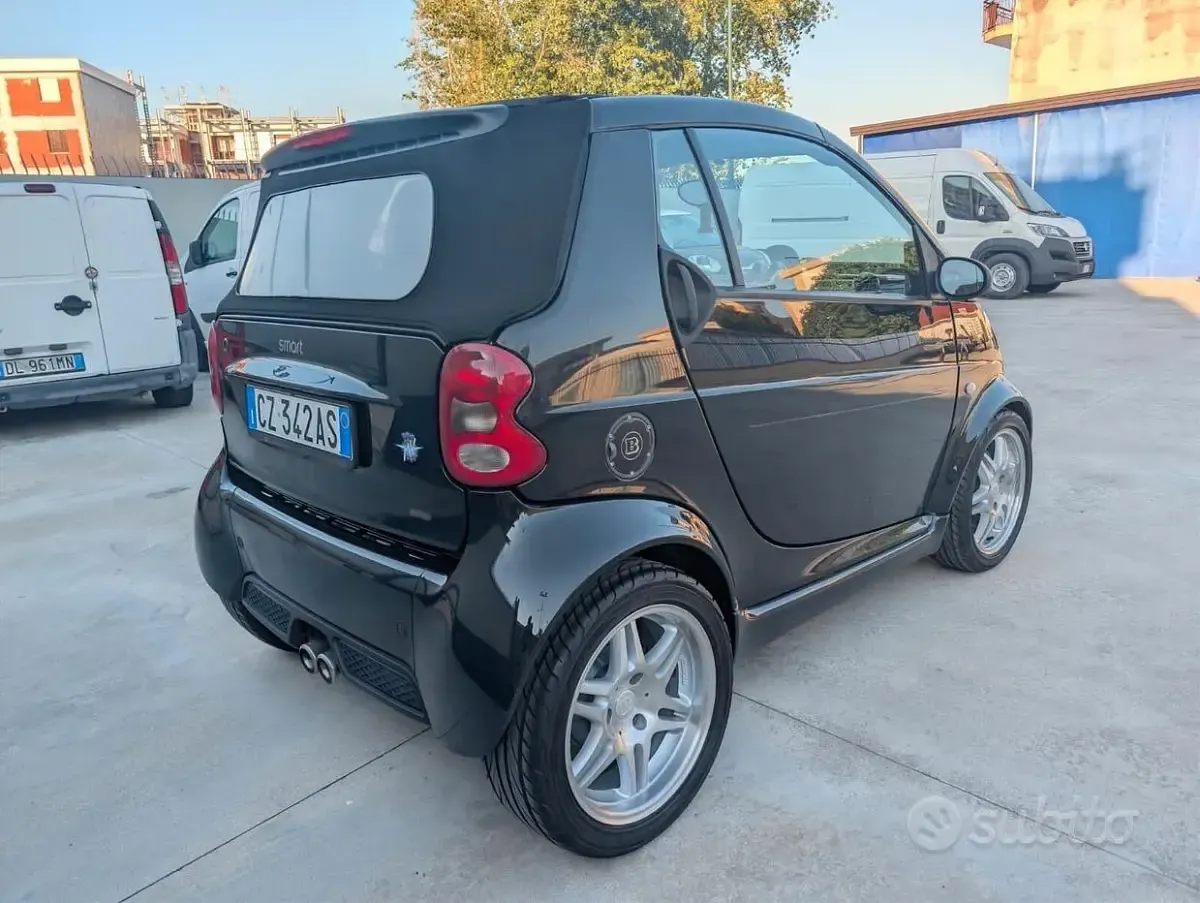 Usata Smart ForTwo Cabrio Brabus 75 CV (55 kW) 2005 Nero Cabrio
