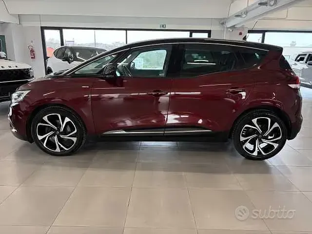Usata Renault Scénic IV Bose Edition 110 CV (80 kW) 2017 Rosso Monovolume