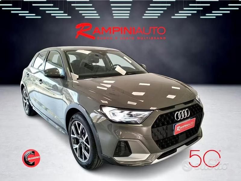 Usata Audi A1 Admired 110 CV (80 kW) 2022 Grigio SUV