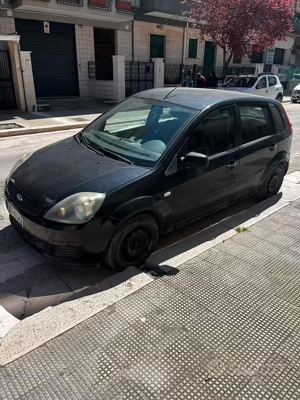 Usata Ford Fiesta 2007 Nero Utilitaria