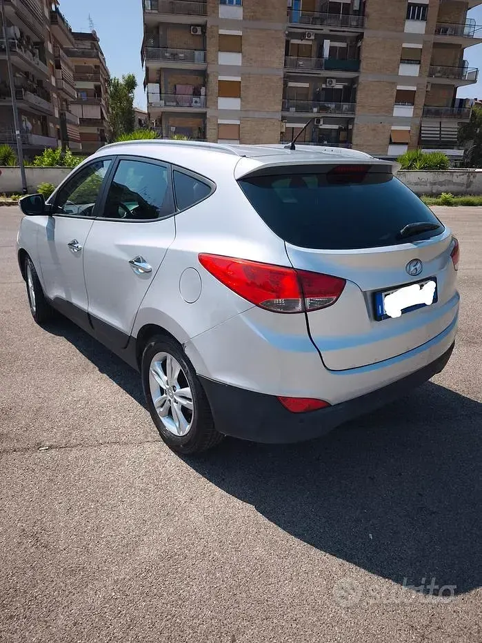 Usata Hyundai ix35 136 CV (100 kW) 2011 Grigio SUV