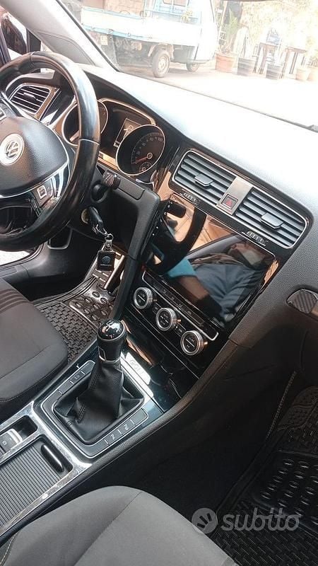 Usata VW Golf VII 105 CV (77 kW) 2013 Nero Utilitaria