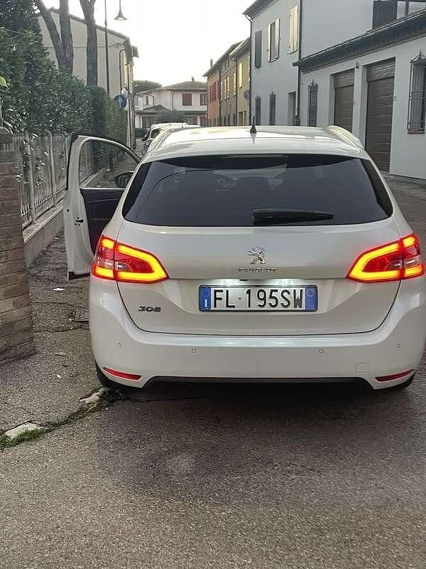 Usata Peugeot 308 Allure 120 CV (88 kW) 2017 Bianco Station wagon