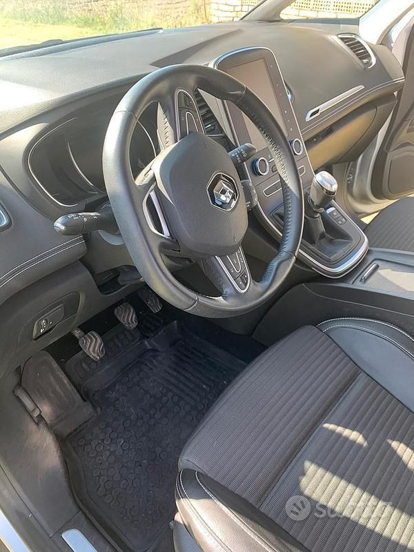 Usata Renault Scénic IV 150 CV (110 kW) 2018 Monovolume