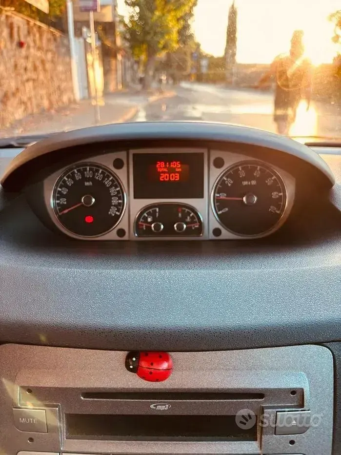 Usata Lancia Musa 95 CV (69 kW) 2011 Bianco Monovolume