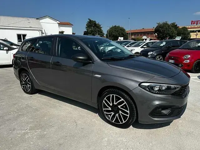 Usata Fiat Tipo Life 131 CV (96 kW) 2021 Grigio Station wagon
