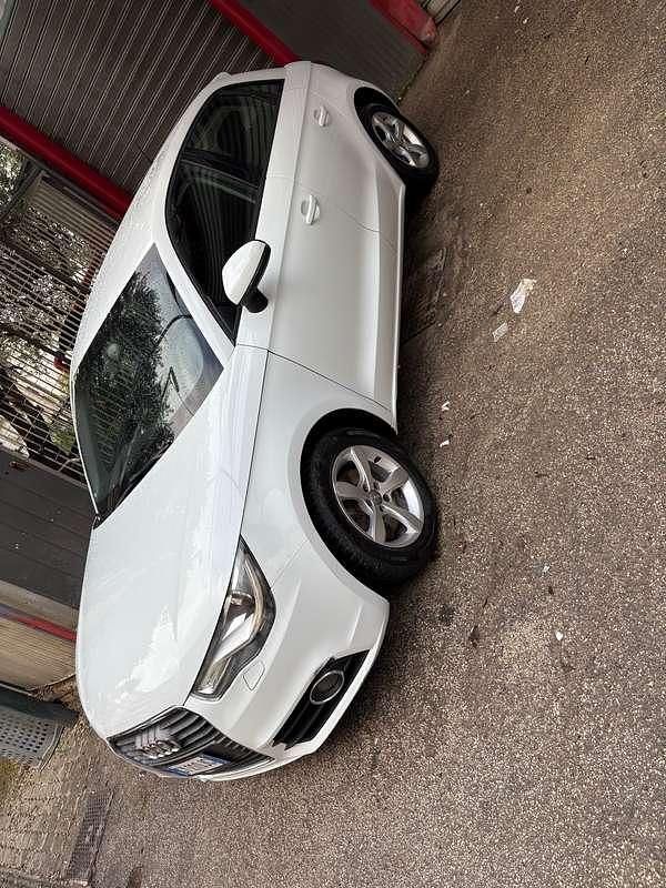 Usata Audi A1 Ambiente 105 CV (77 kW) 2012 Bianco Berlina