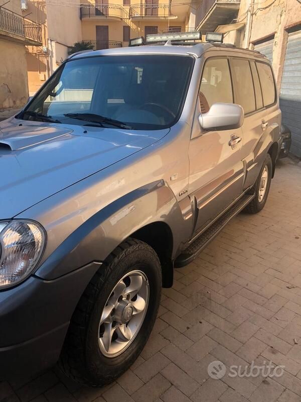Usata Hyundai Terracan 163 CV (119 kW) 2005 Grigio SUV