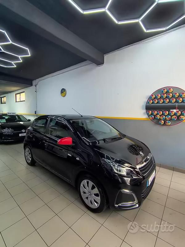 Usata Peugeot 108 Allure 82 CV (60 kW) 2016 Nero Utilitaria