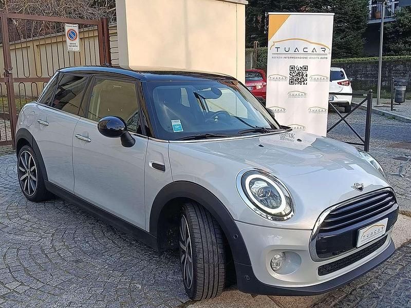 Usata Mini Cooper D Business 116 CV (85 kW) 2018 Grigio Utilitaria