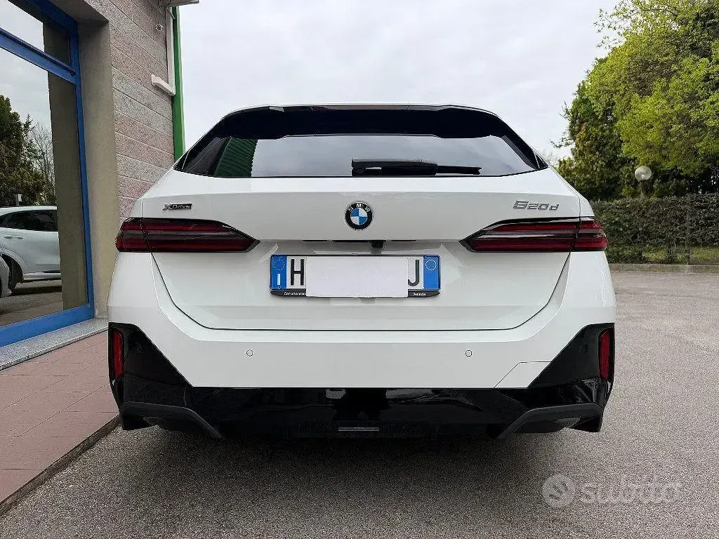 Usata BMW 520 M Sport 197 CV (144 kW) 2025 Bianco Station wagon