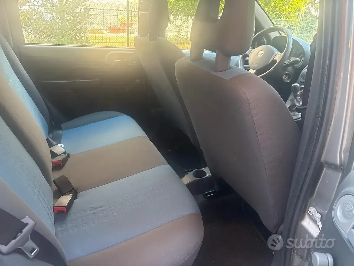 Usata Fiat Panda Dynamic 60 CV (44 kW) 2010 Grigio Utilitaria