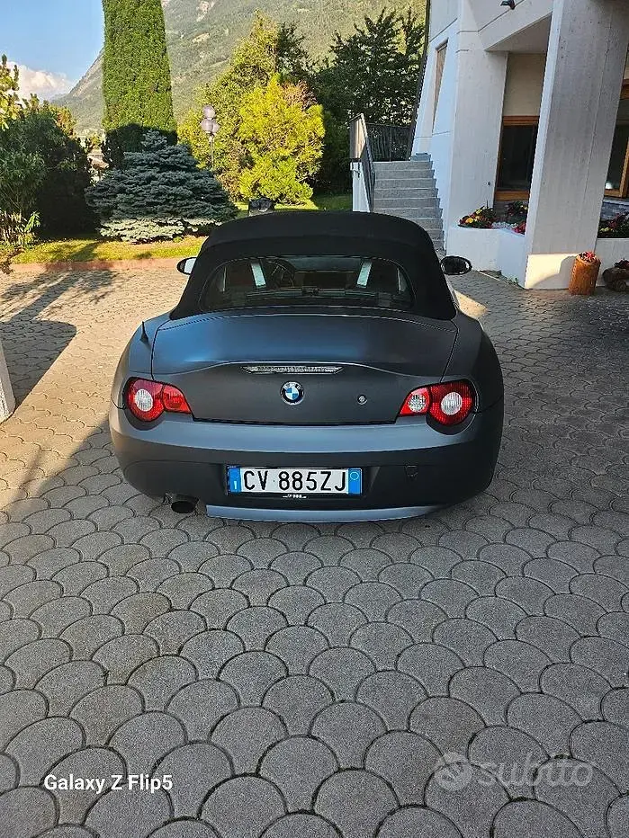 Usata BMW Z4 150 CV (110 kW) 2005 Grigio Cabrio