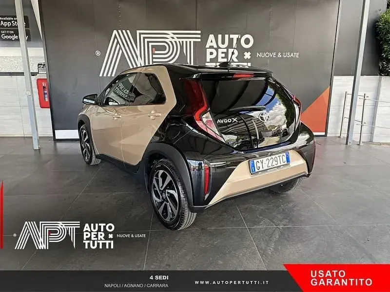 Second-hand Toyota Aygo X Trend 72 CP (52 kW) 2025 Bej SUV