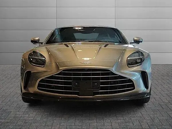 Nuova Aston Martin Vantage 665 CV (489 kW) 2026 Aluminite silver Coupé