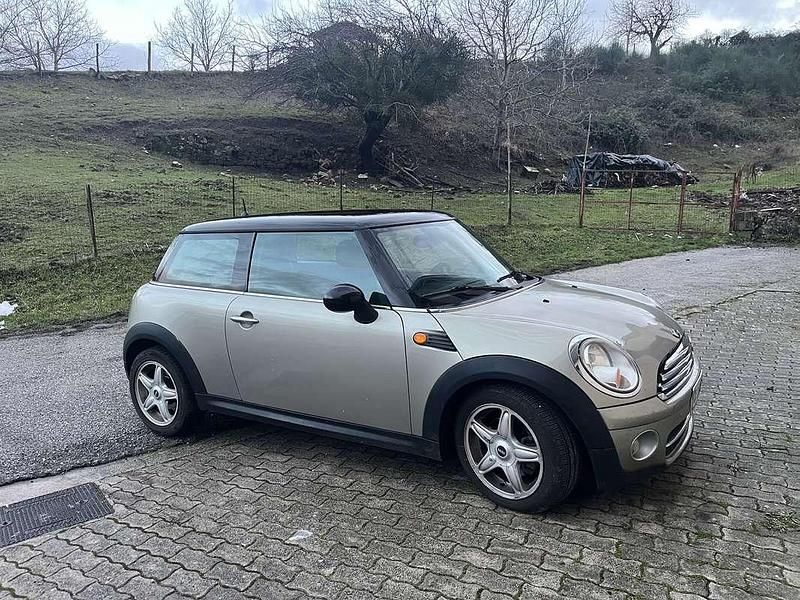 Usata Mini Cooper D 109 CV (80 kW) 2009 Utilitaria