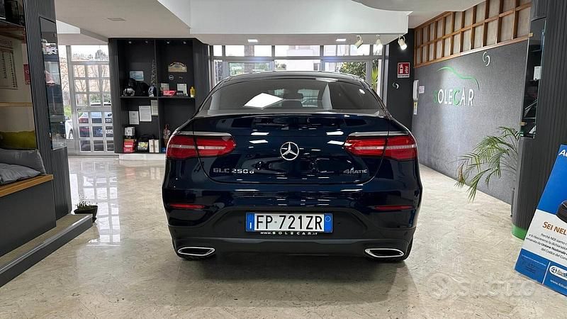 Usata Mercedes GLC250 205 CV (150 kW) 2018 Blu Coupé