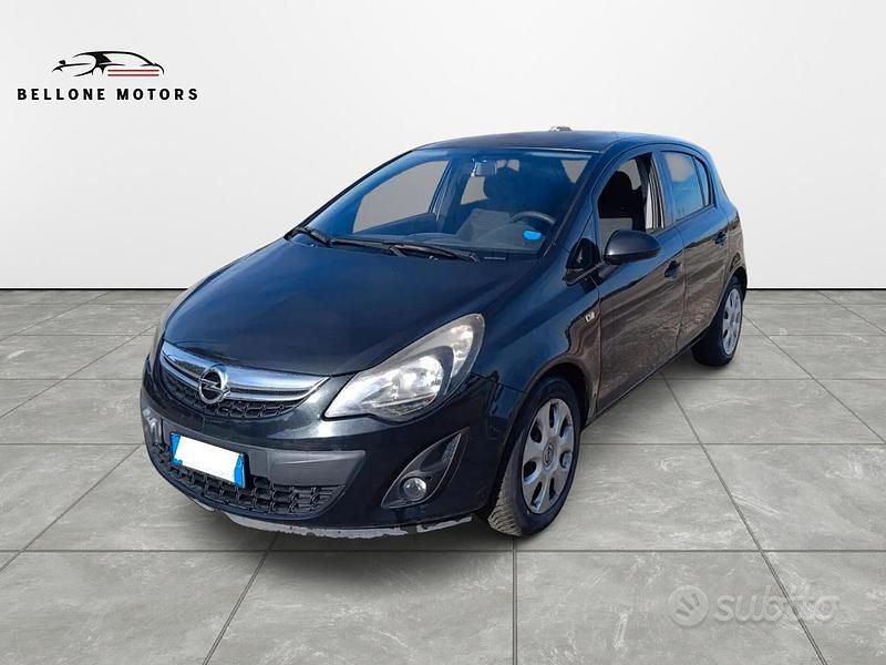 Nero Usata 2014 Opel Corsa Edition Tre volumi | 3500 € (Super prezzo) - Immagine 1/4