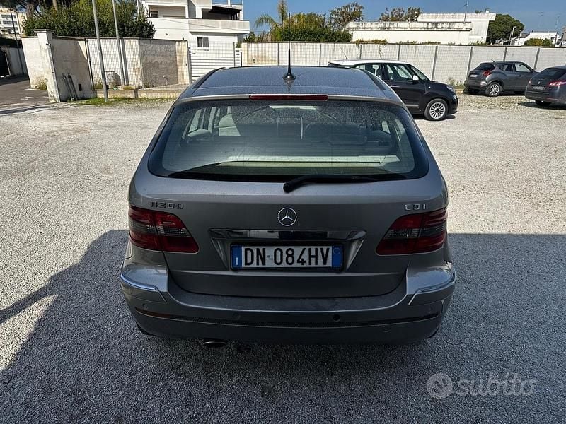 Usata Mercedes B200 Chrome 140 CV (102 kW) 2008 Giallo Monovolume