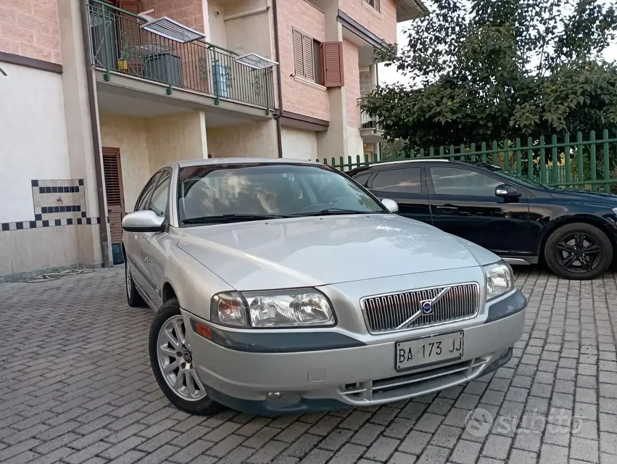 Usata Volvo S80 163 CV (119 kW) 1999 Grigio Berlina