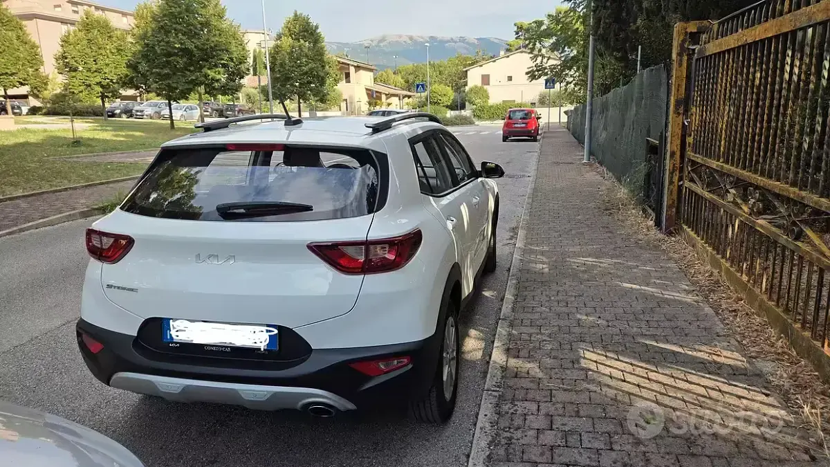 Usata Kia Stonic Urban 84 CV (61 kW) 2022 Bianco SUV