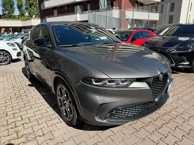 Usata Alfa Romeo Tonale Edizione Speciale 131 CV (96 kW) 2022 Grigio scuro SUV