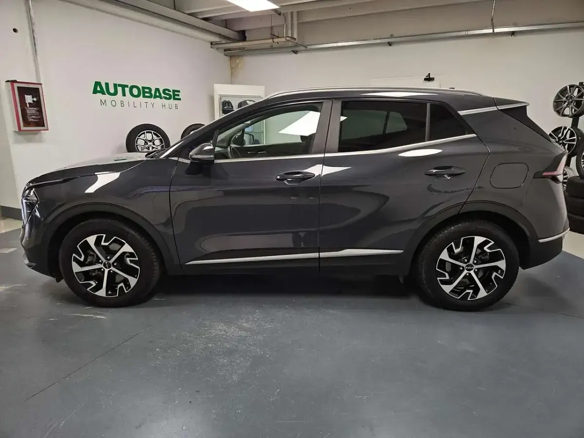 Usata Kia Sportage Style 179 CV (131 kW) 2023 Grigio SUV