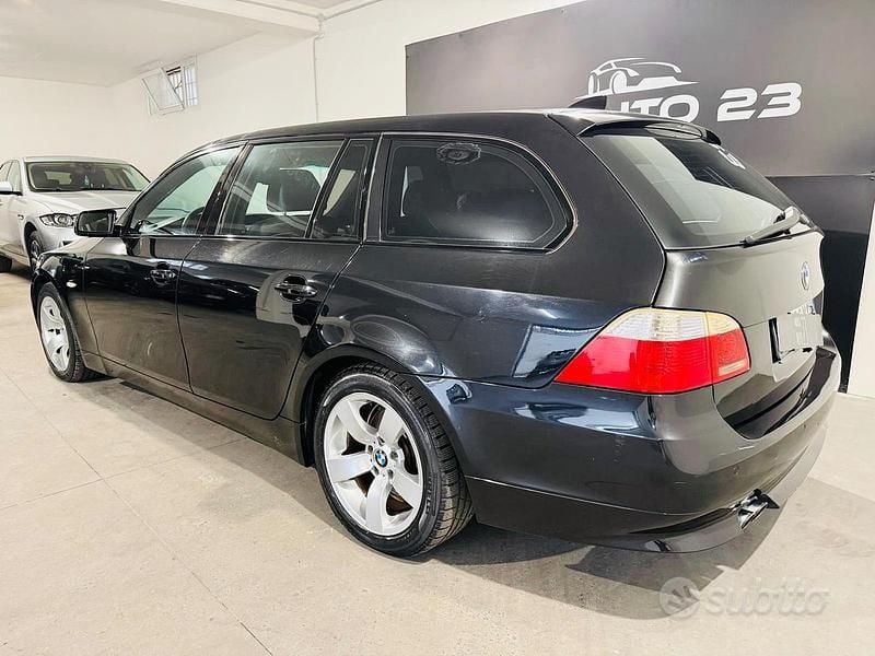 Usata BMW 530 Efficient Dynamics 231 CV (169 kW) 2007 Nero Berlina