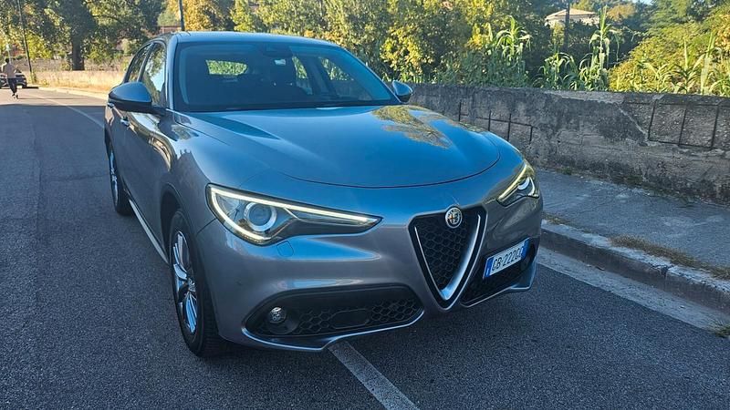 Usata Alfa Romeo Stelvio 160 CV (117 kW) 2020 Grigio SUV