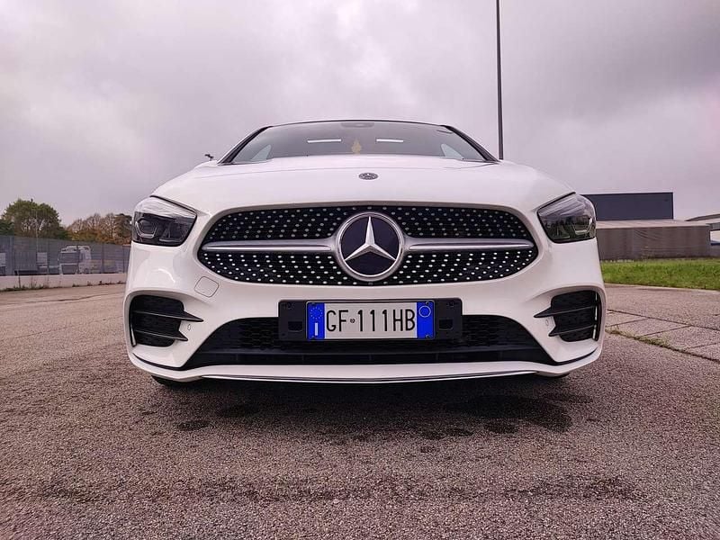 Usata Mercedes B200 AMG 163 CV (119 kW) 2019 Other Monovolume