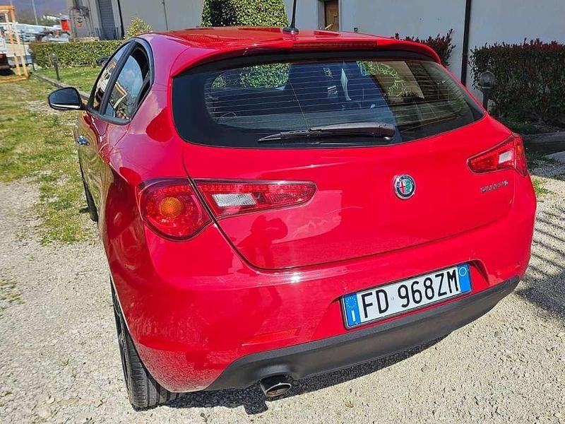 Usata Alfa Romeo Giulietta Sprint 120 CV (88 kW) 2016 Rosso Utilitaria