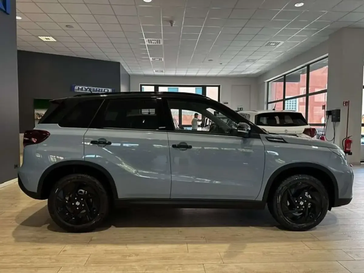 Nuova Suzuki Vitara 110 CV (80 kW) 2026 Rosso SUV