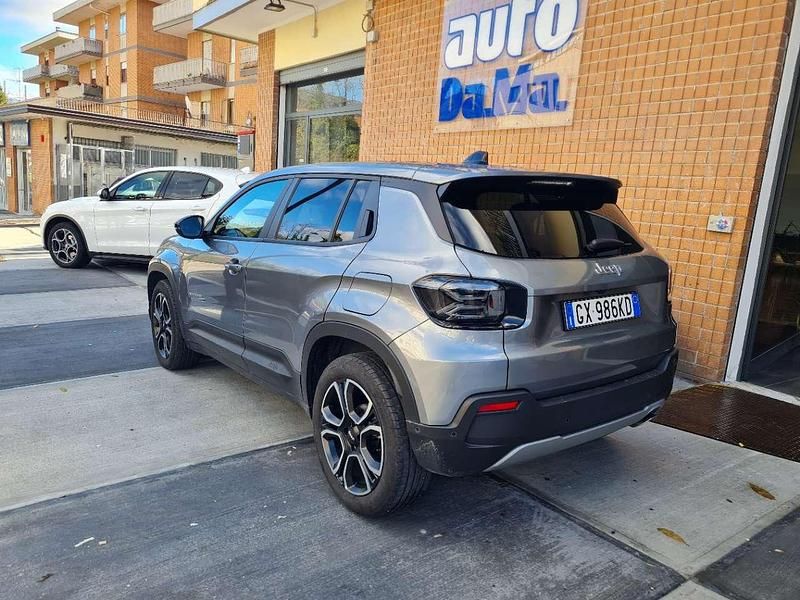 Usado Jeep Avenger Summit 101 CV (74 kW) 2025 Gris SUV