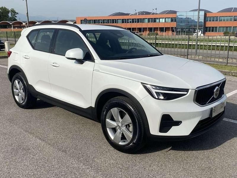 Nuova Volvo XC40 163 CV (119 kW) 2026 Ice white SUV