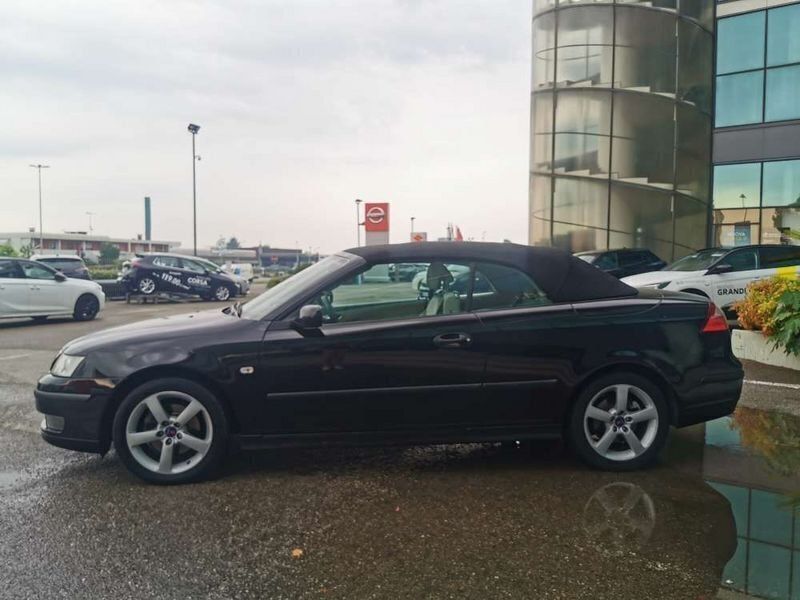 Usata Saab 9-3 Cabriolet Vector 150 CV (110 kW) 2006 Nero Cabrio