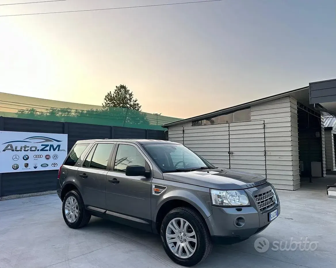 Usata Land Rover Freelander 2 HSE 160 CV (117 kW) 2007 Grigio SUV