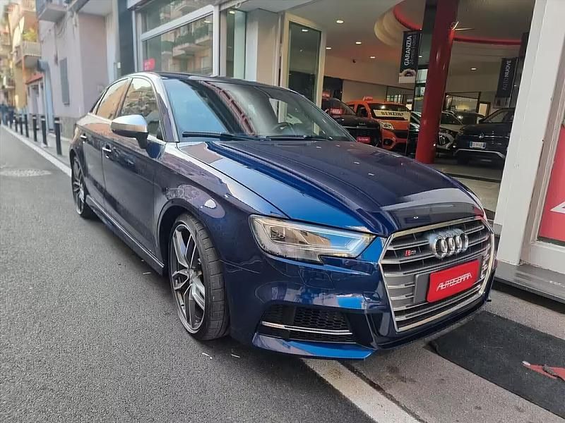 Usata Audi A3 Ambiente 310 CV (228 kW) 2018 Blu/azzurro Berlina